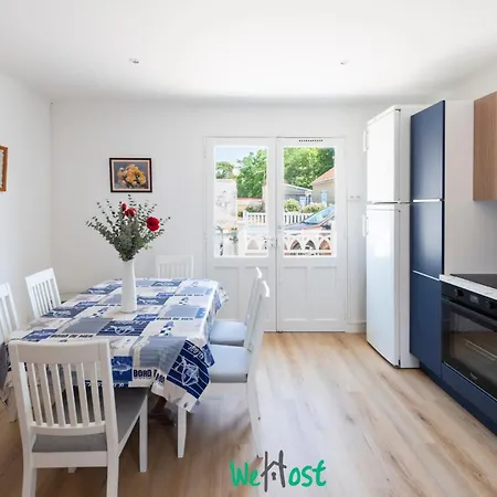 Pensjonat Cozy Nest With Private Garden Near Saint-Gildas