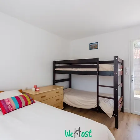 Cozy Nest With Private Garden Near Saint-Gildas Pensjonat